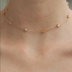 A brandy Melville gold star choker